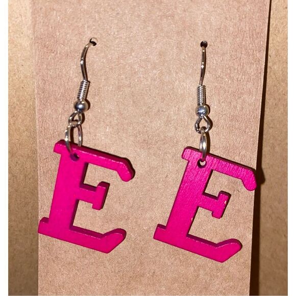 ☀️3/$12☀️ Letter “E” Wood Earrings (Magenta) - Picture 1 of 3